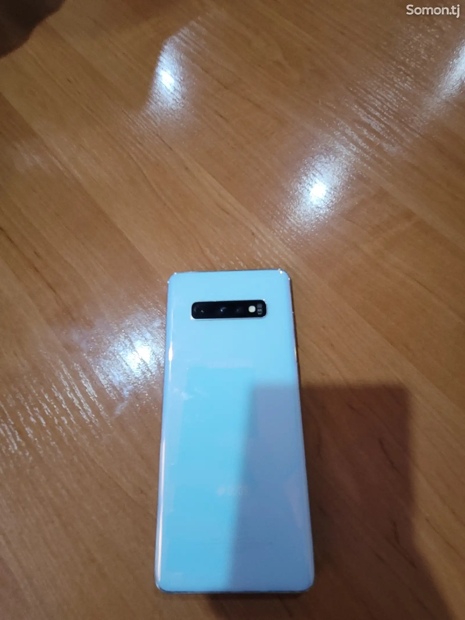 Samsung Galaxy S10+ на запчасти-1