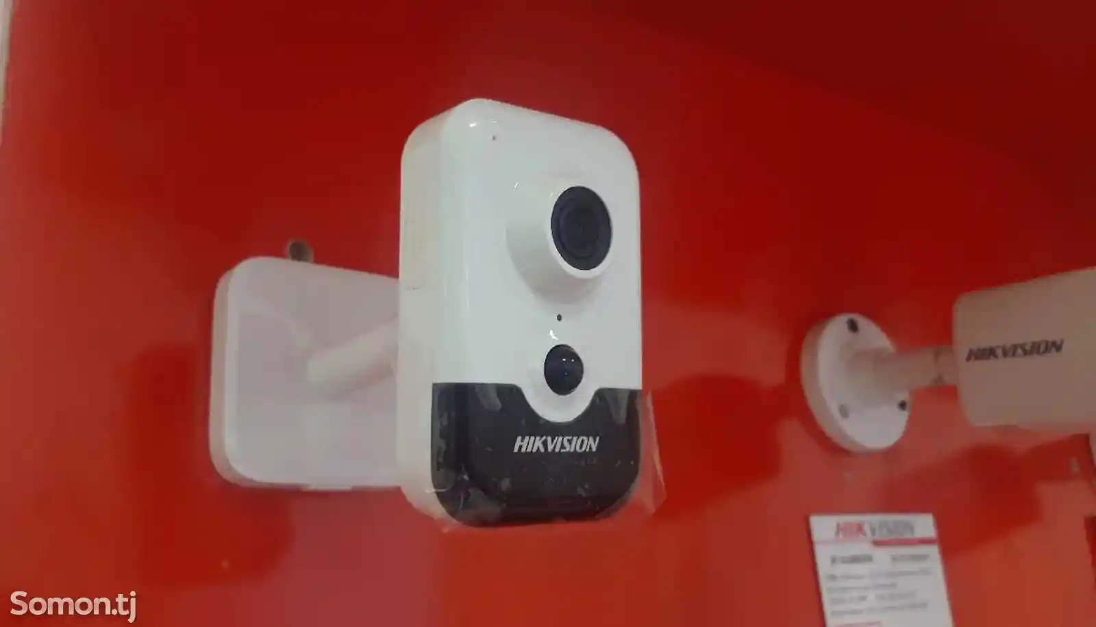 IP камера с разрешением 4МР со встроенным динамиком и микрофоном-1