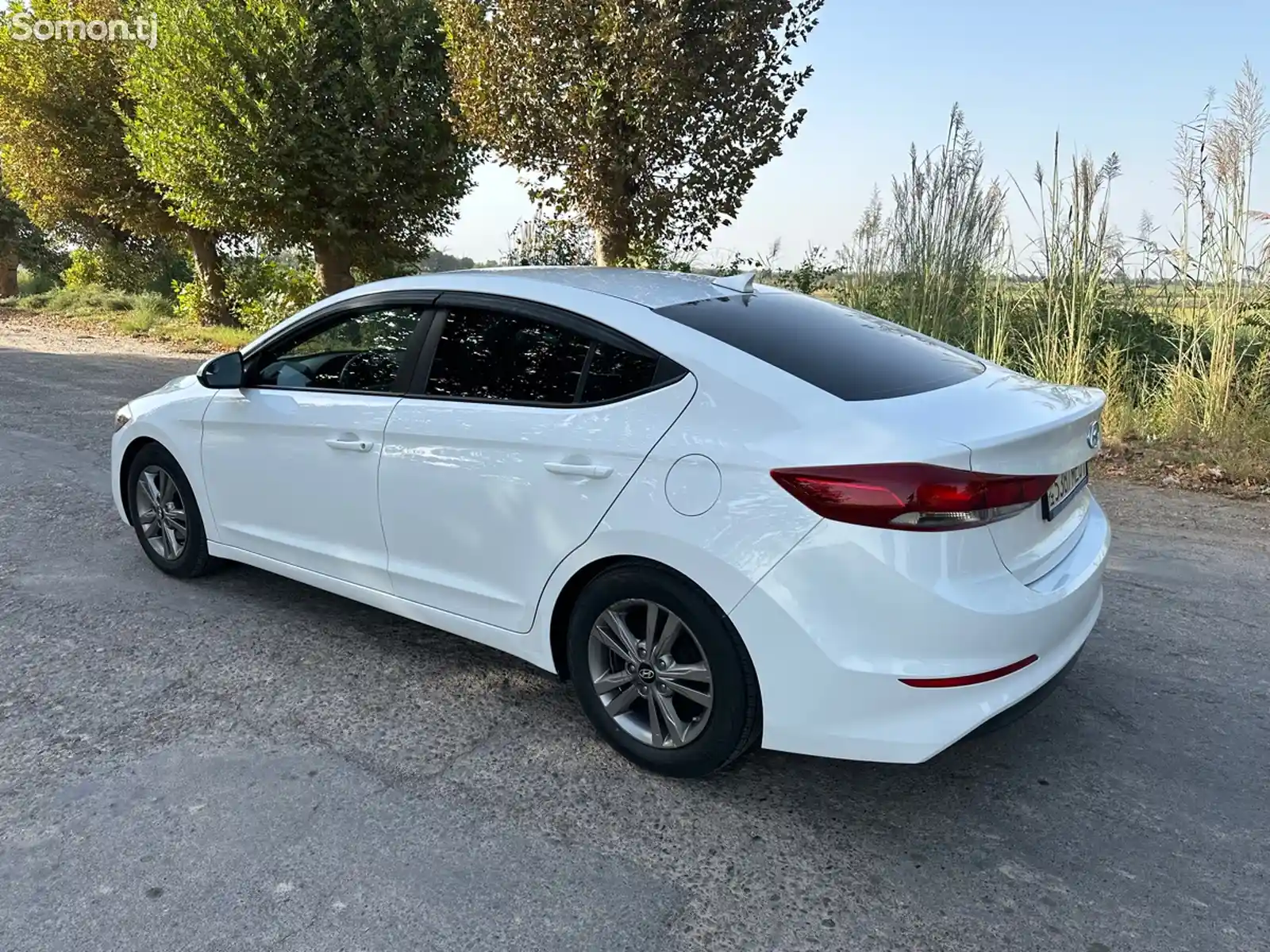 Hyundai Elantra, 2017-11