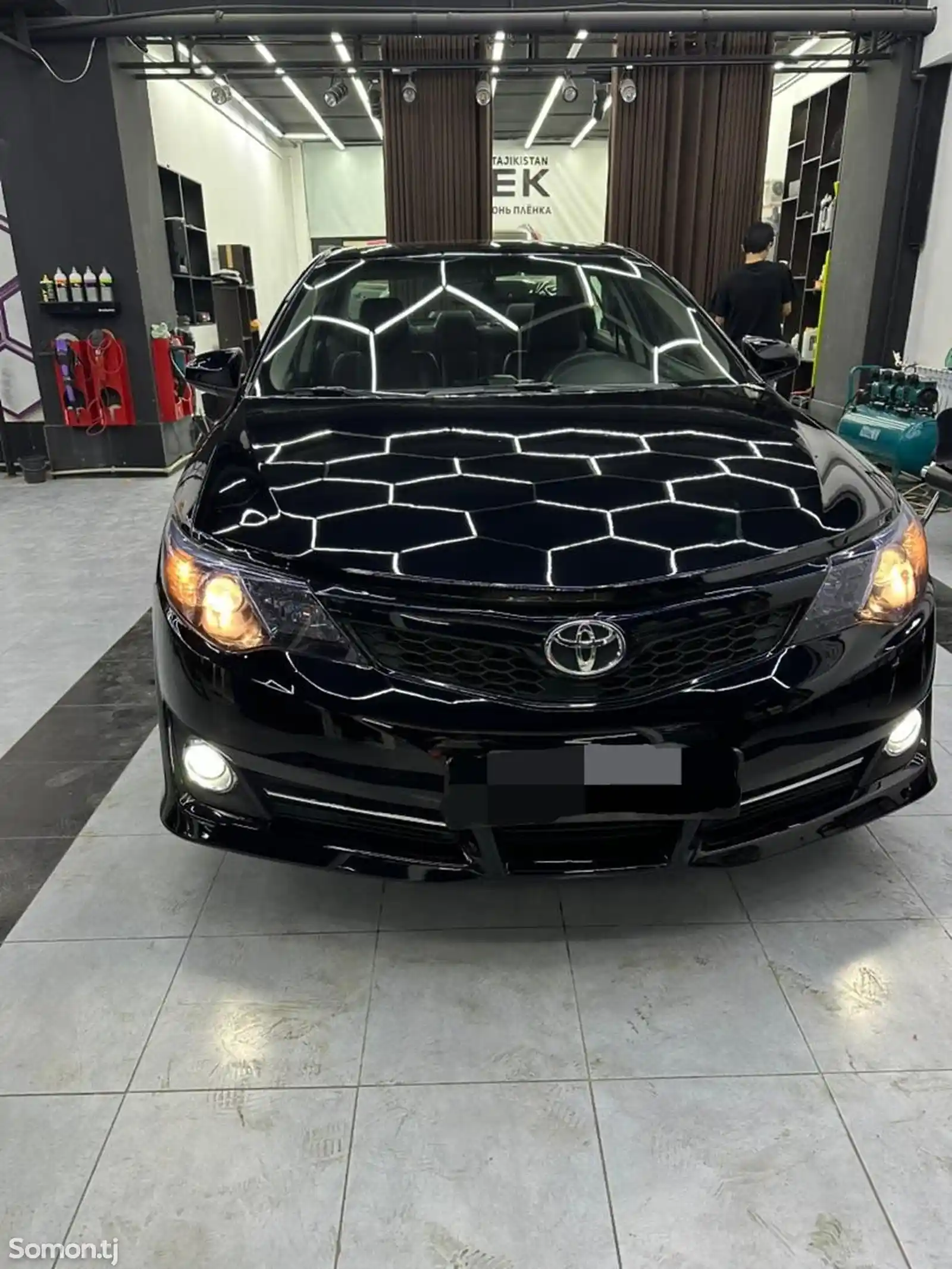 Toyota Camry, 2012-1