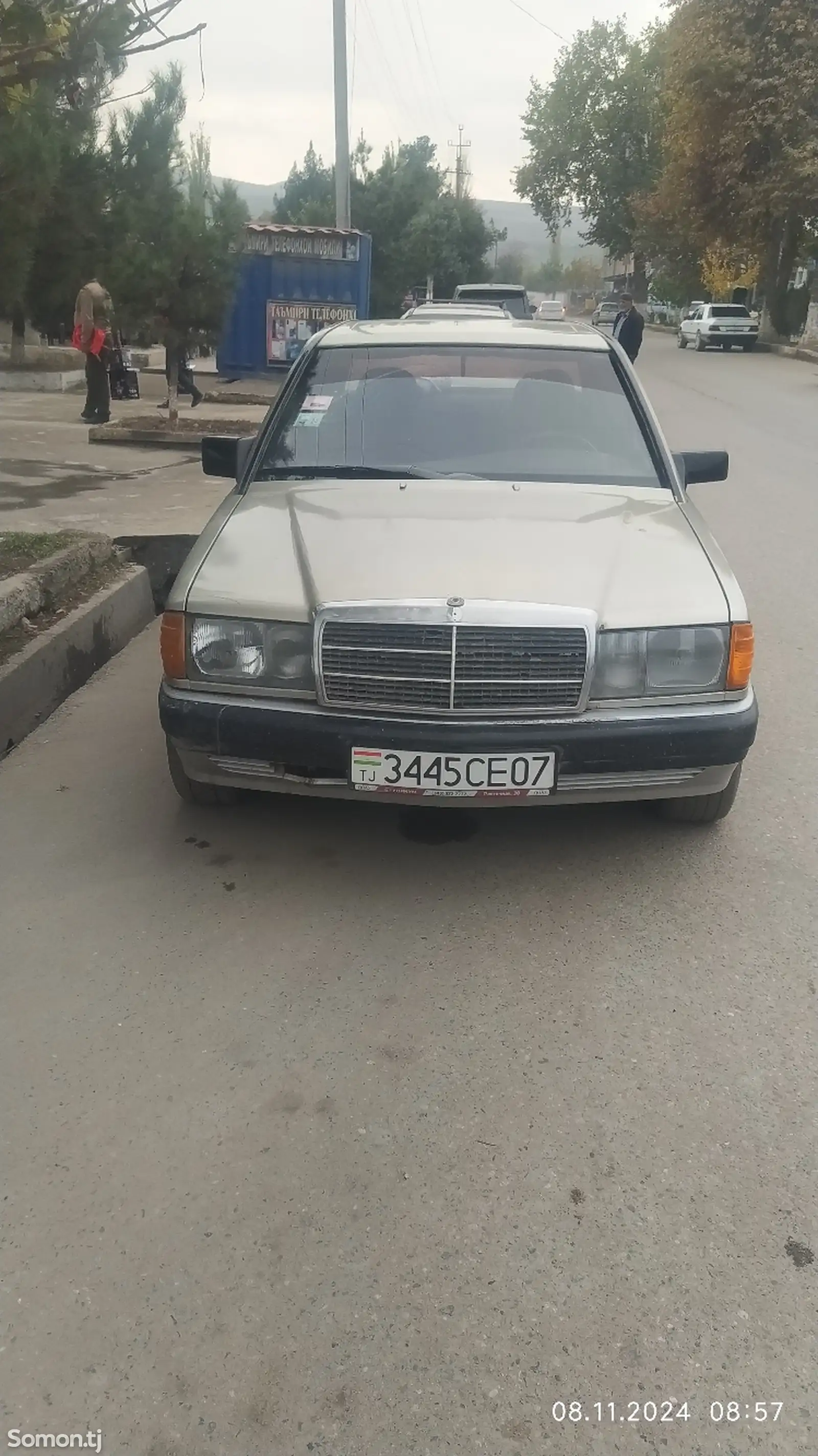 Mercedes-Benz W124, 1990-1