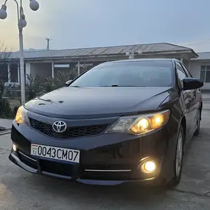 Toyota Camry, 2014