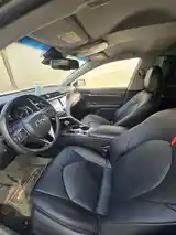 Toyota Camry, 2018-4