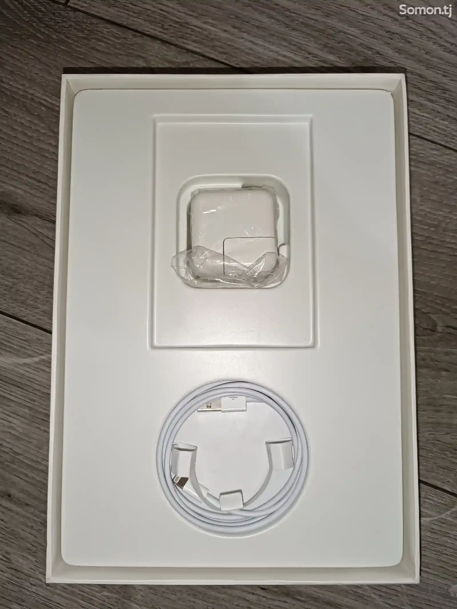 Планшет Apple iPad 7-4