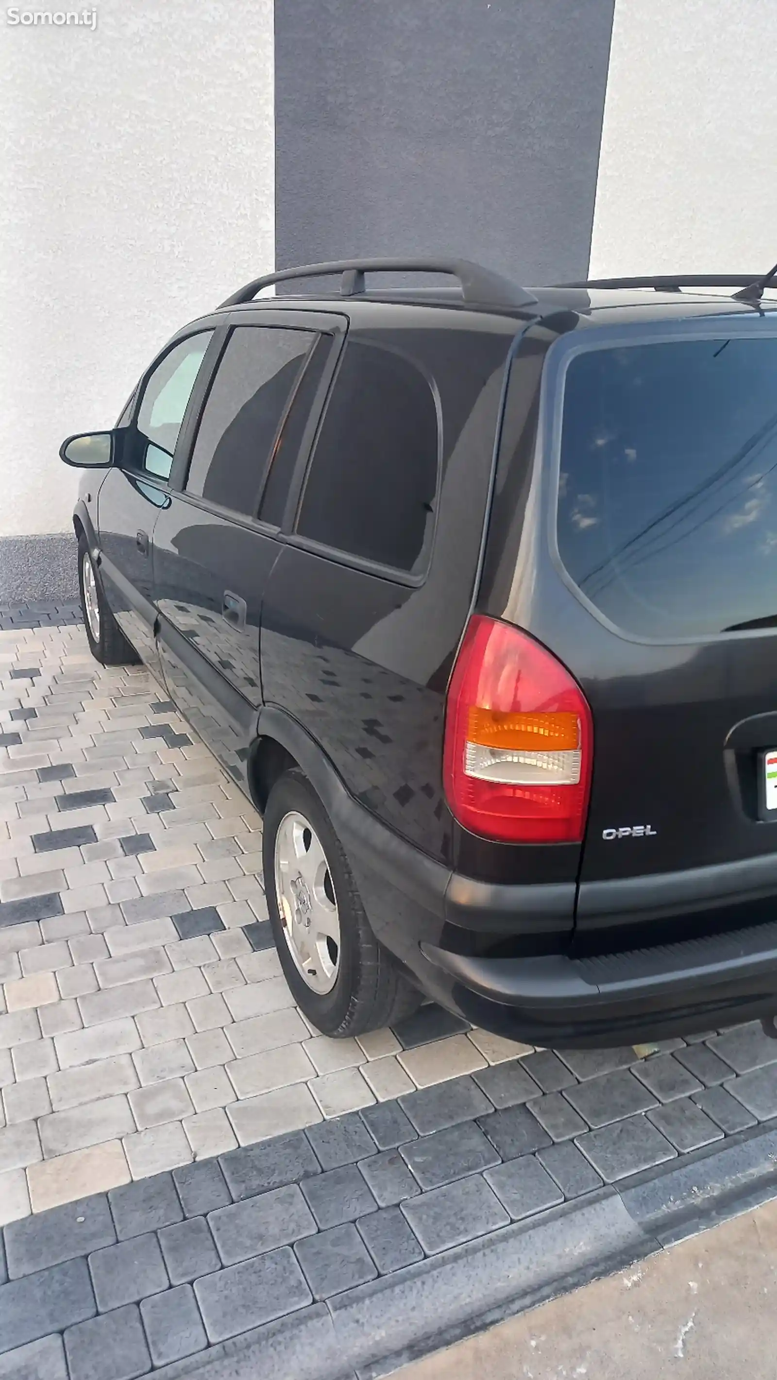 Opel Zafira, 2000-2