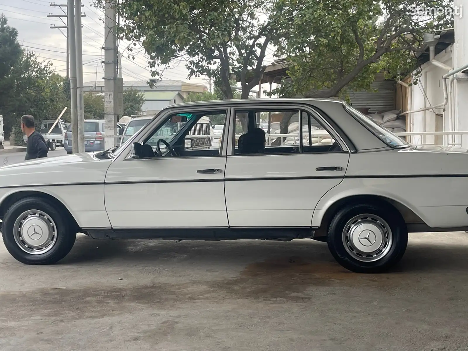 Mercedes-Benz C class, 1981-5