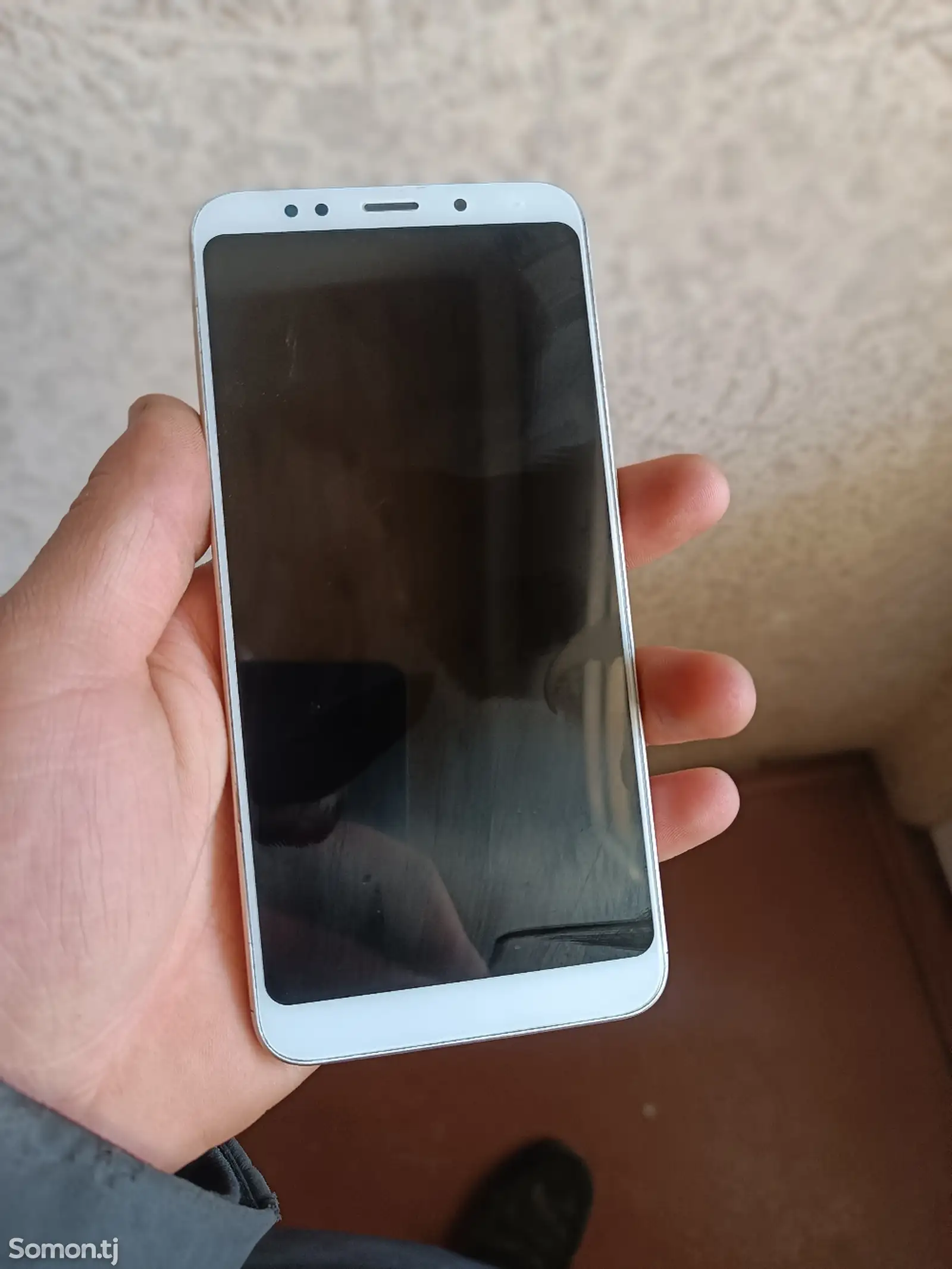 Xiaomi Redmi 5 Plus-1