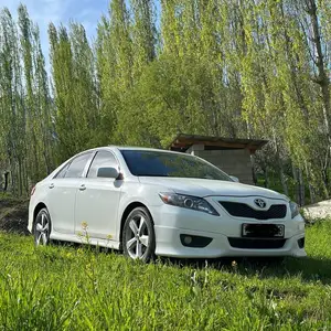 Toyota Camry, 2010