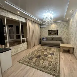 2-комн. квартира, 6 этаж, 75м², Цирк