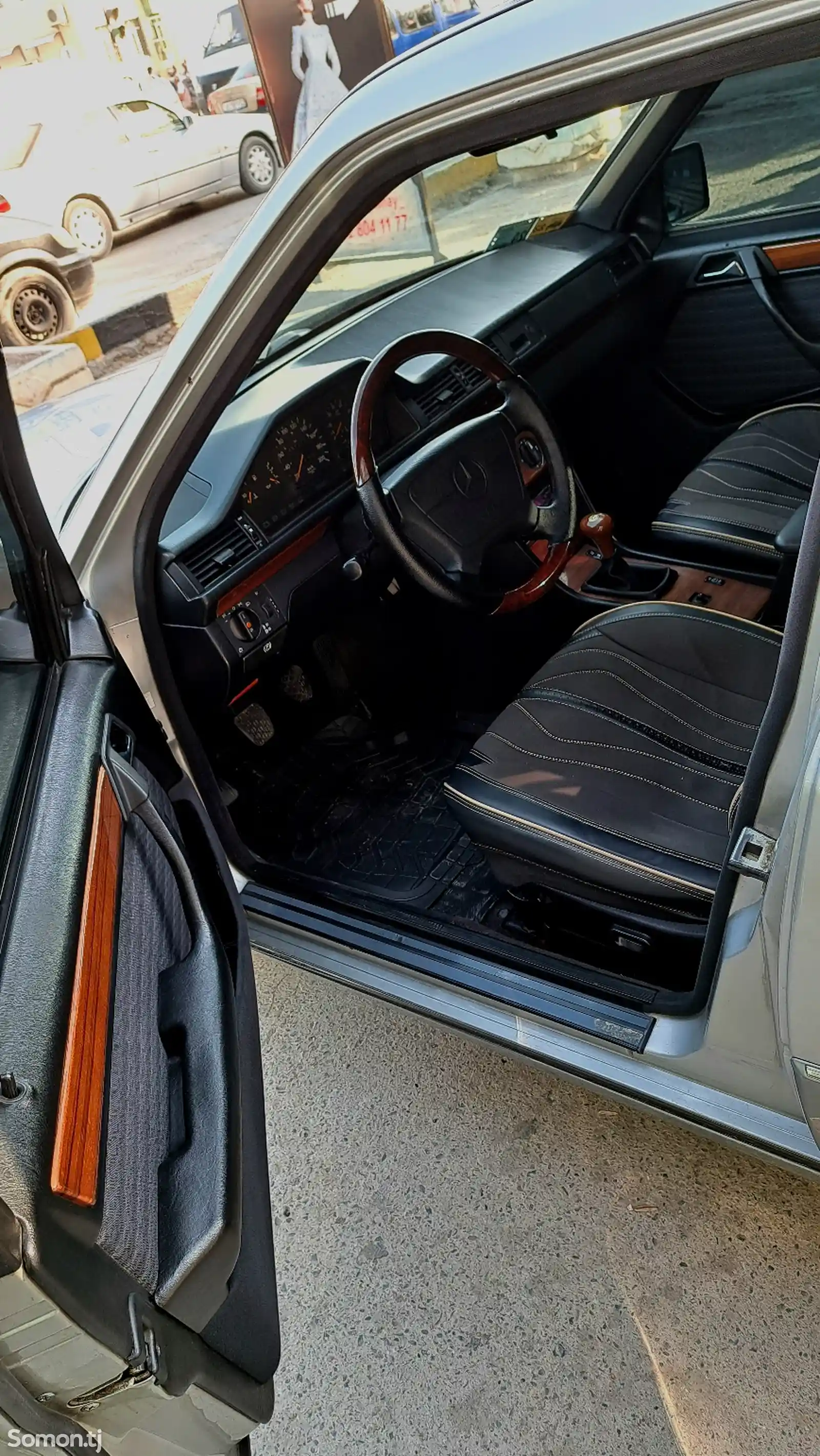 Mercedes-Benz W124, 1993-8