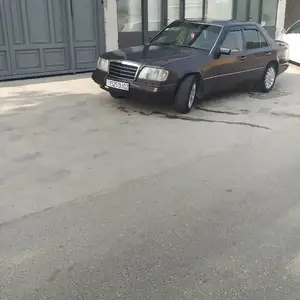 Mercedes-Benz W124, 1994