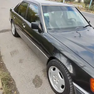 Mercedes-Benz E class, 1993