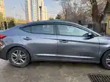 Hyundai Elantra, 2017-4