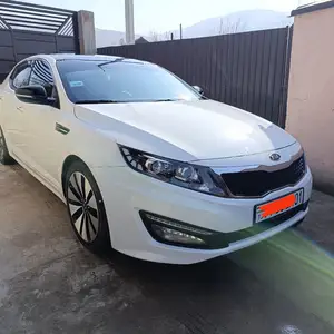 Kia K5, 2011