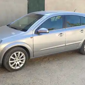 Opel Astra H, 2005