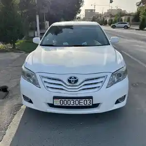 Toyota Camry, 2011