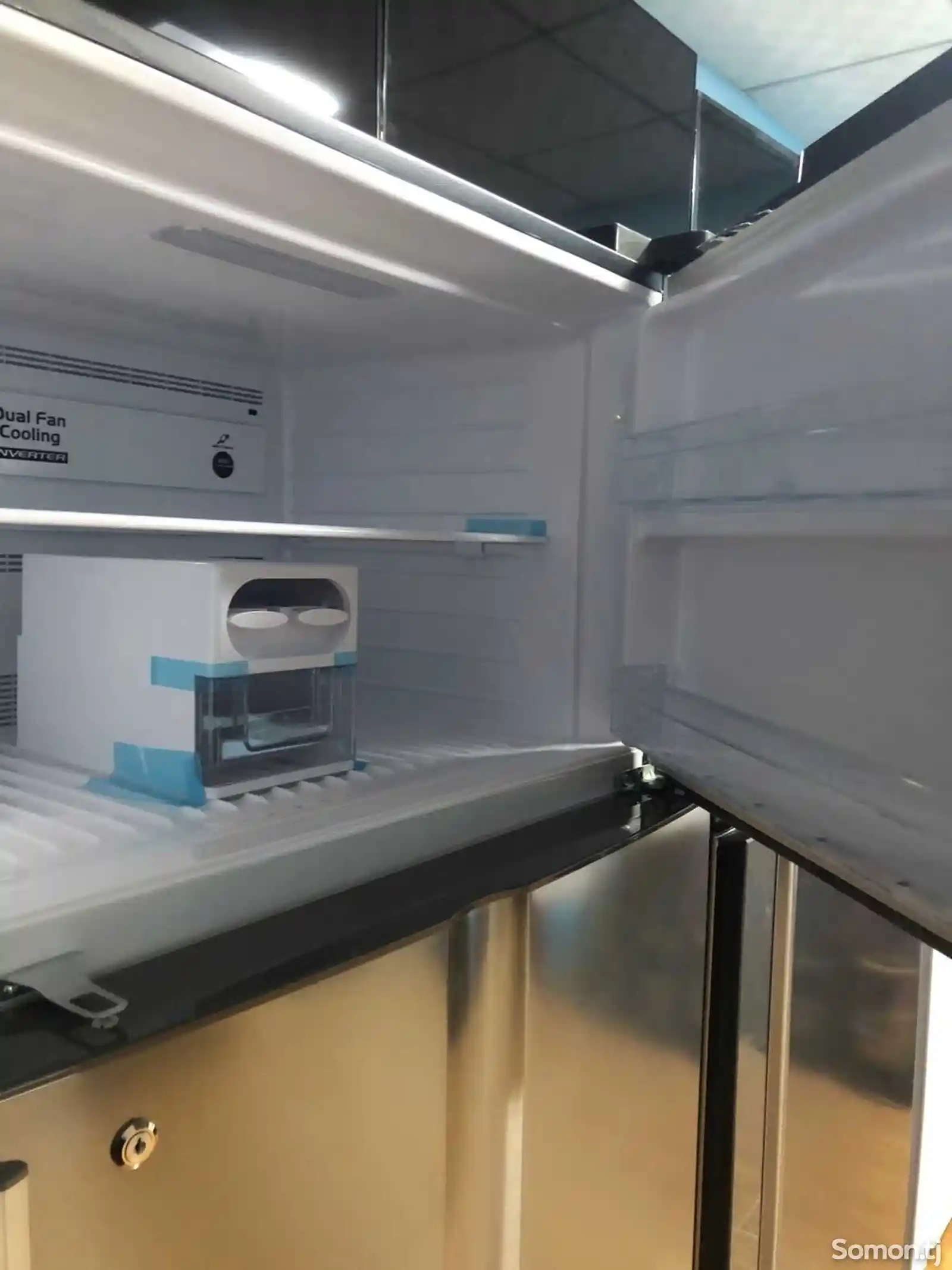 Холодильник Hitachi металлик-2