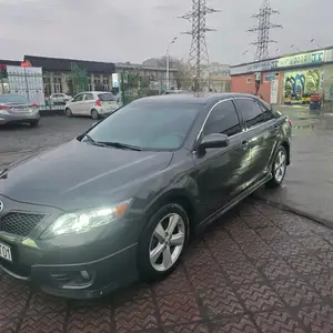 Toyota Camry, 2010