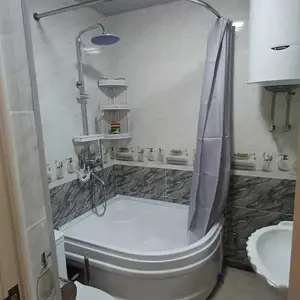 2-комн. квартира, 15 этаж, 44м², Танка