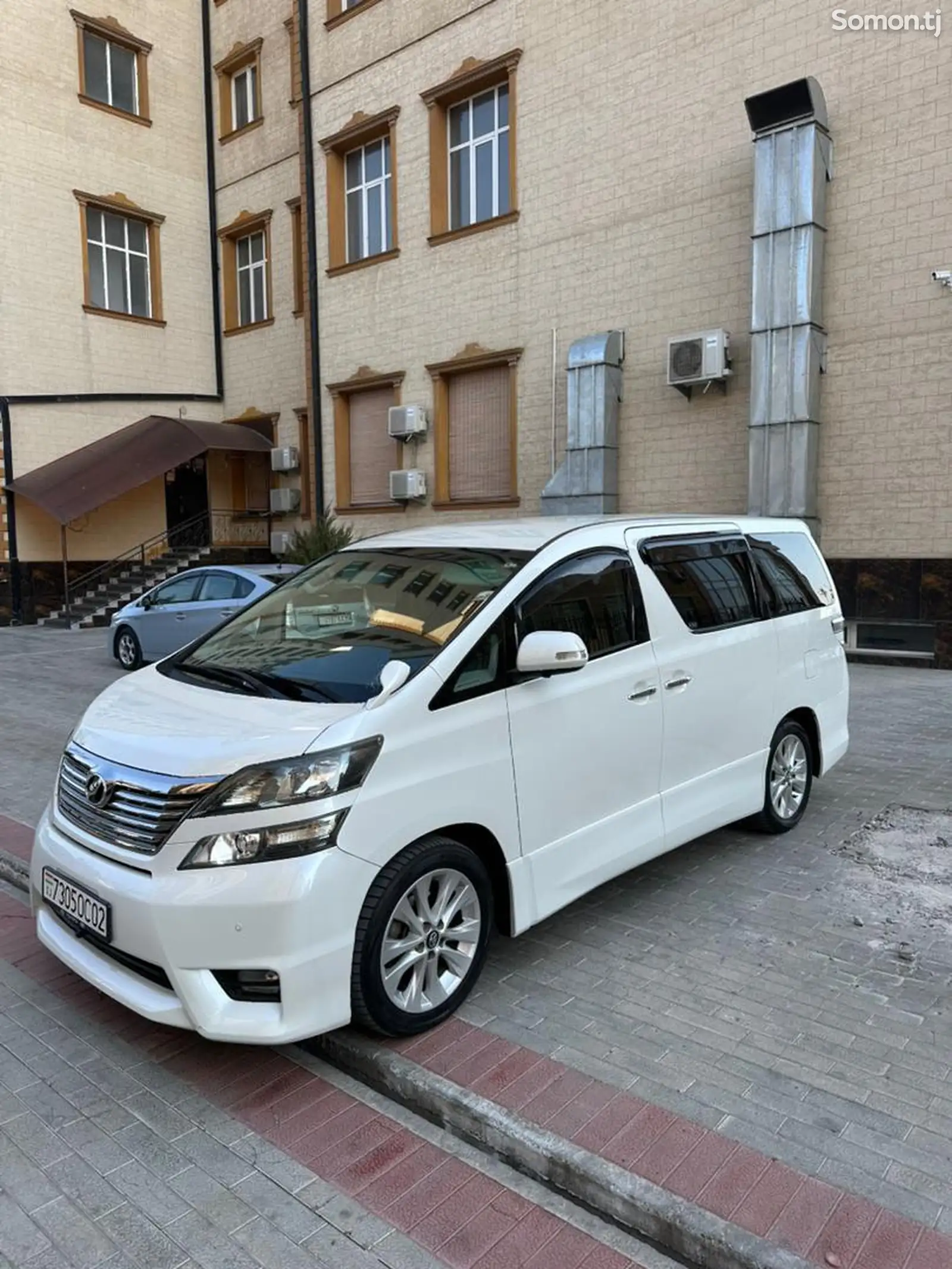 Toyota Vellfire, 2014-1