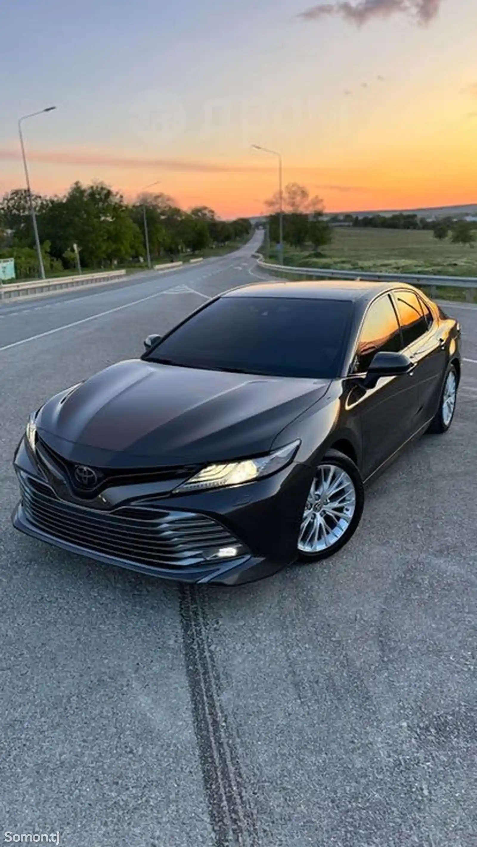 Toyota Camry, 2019-1