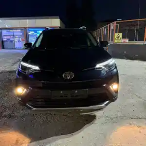 Toyota RAV 4, 2018