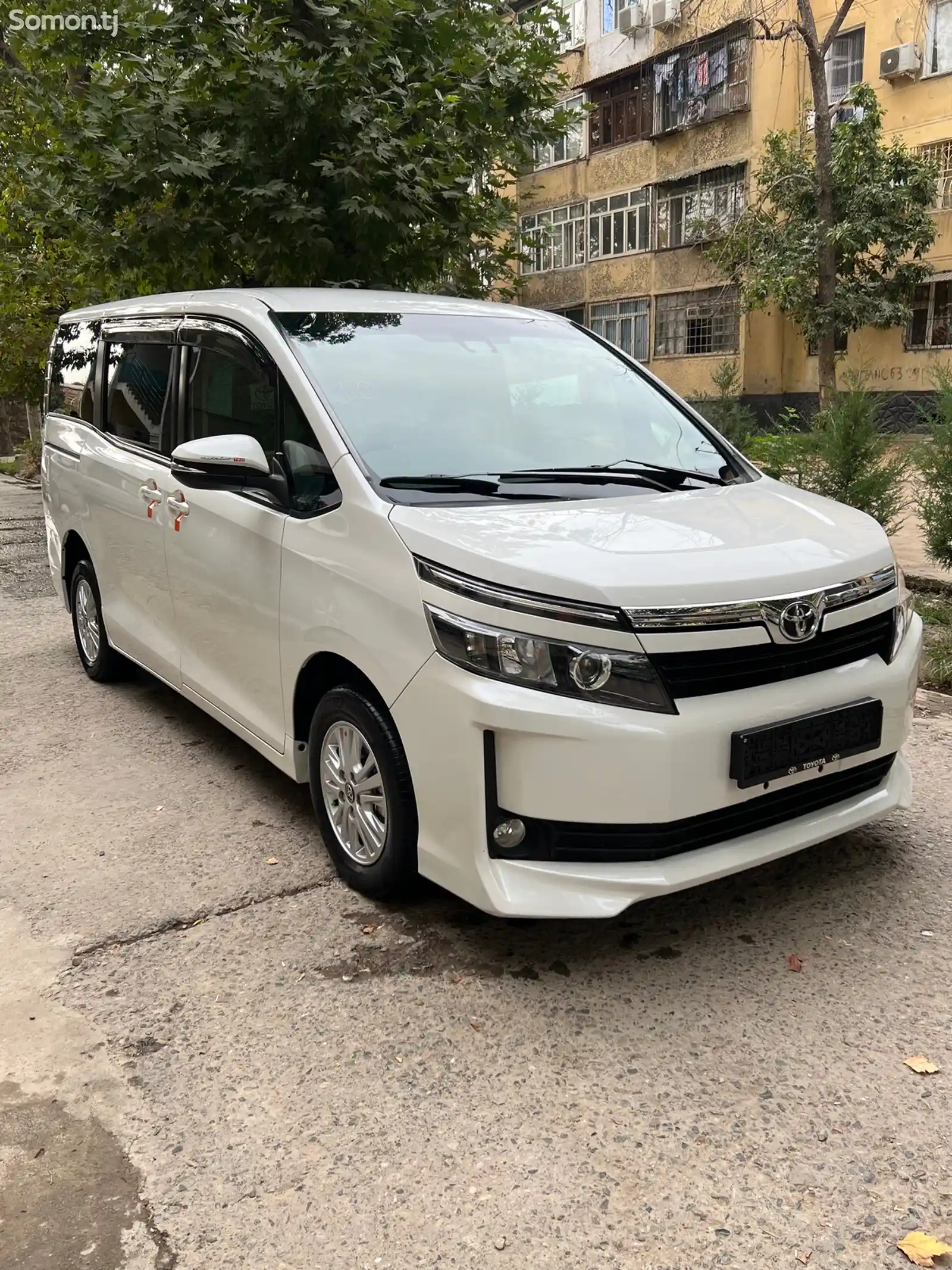 Toyota Voxy, 2016-2