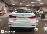 Hyundai Elantra, 2017-13