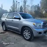 Toyota Sequoia, 2010-6