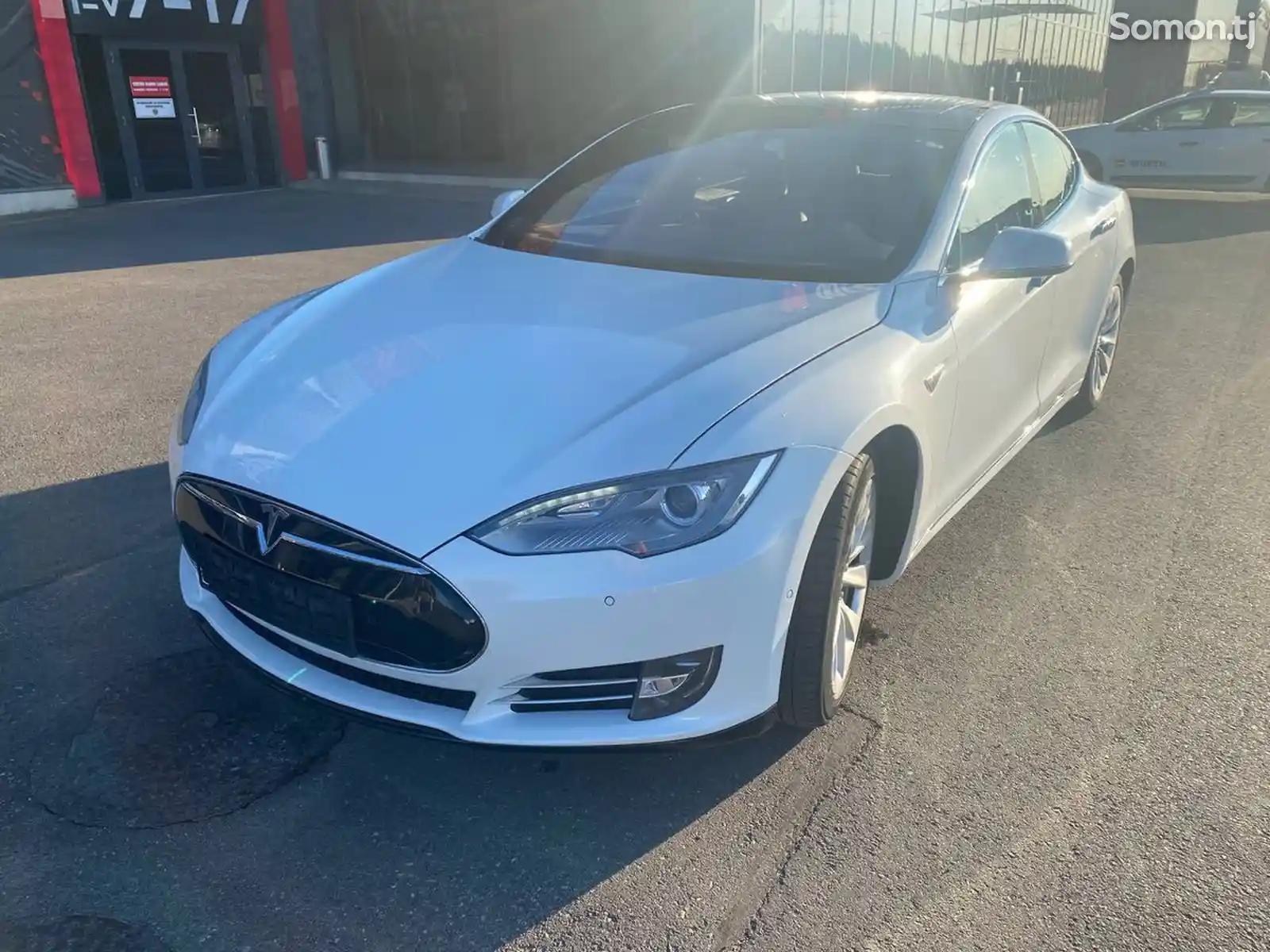 Tesla Model S, 2017-8