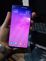 Samsung Galaxy S10+-3