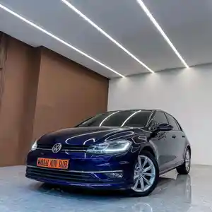 Volkswagen Golf, 2021