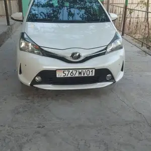 Toyota Vitz, 2015