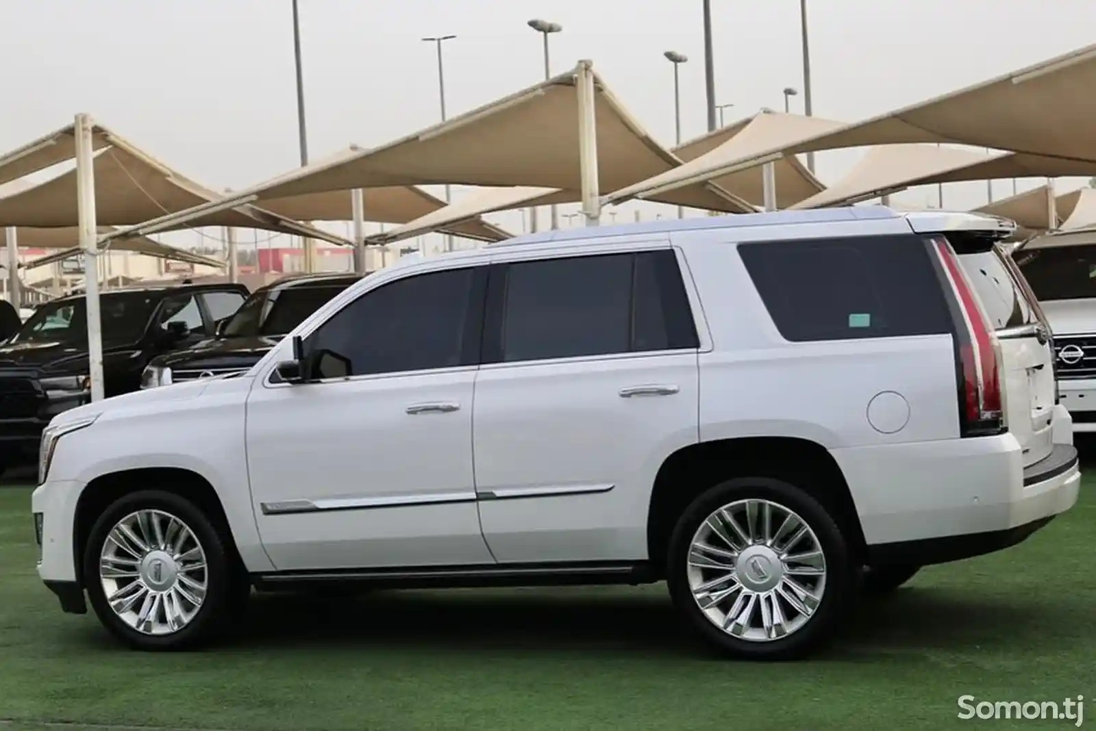 Cadillac Escalade 6.2 AT Platinum, 2018 на заказ-2