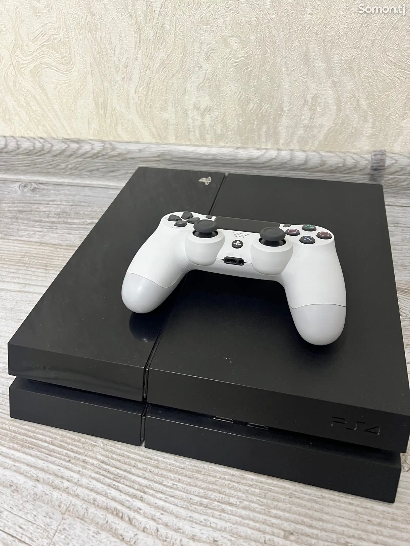 Игровая приставка Sony PlayStation 4 Fat 500gb-1