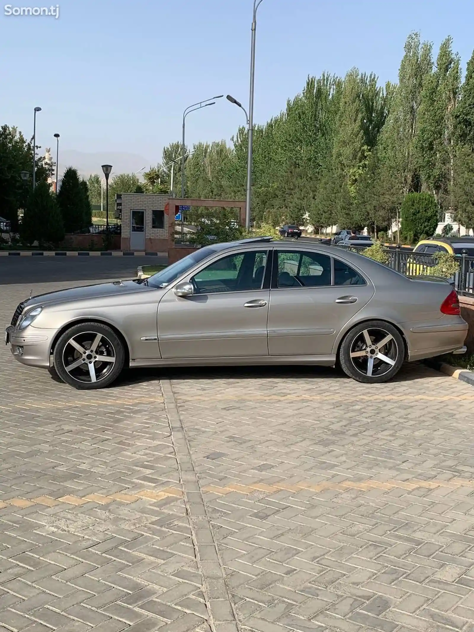 Mercedes-Benz E class, 2005-4