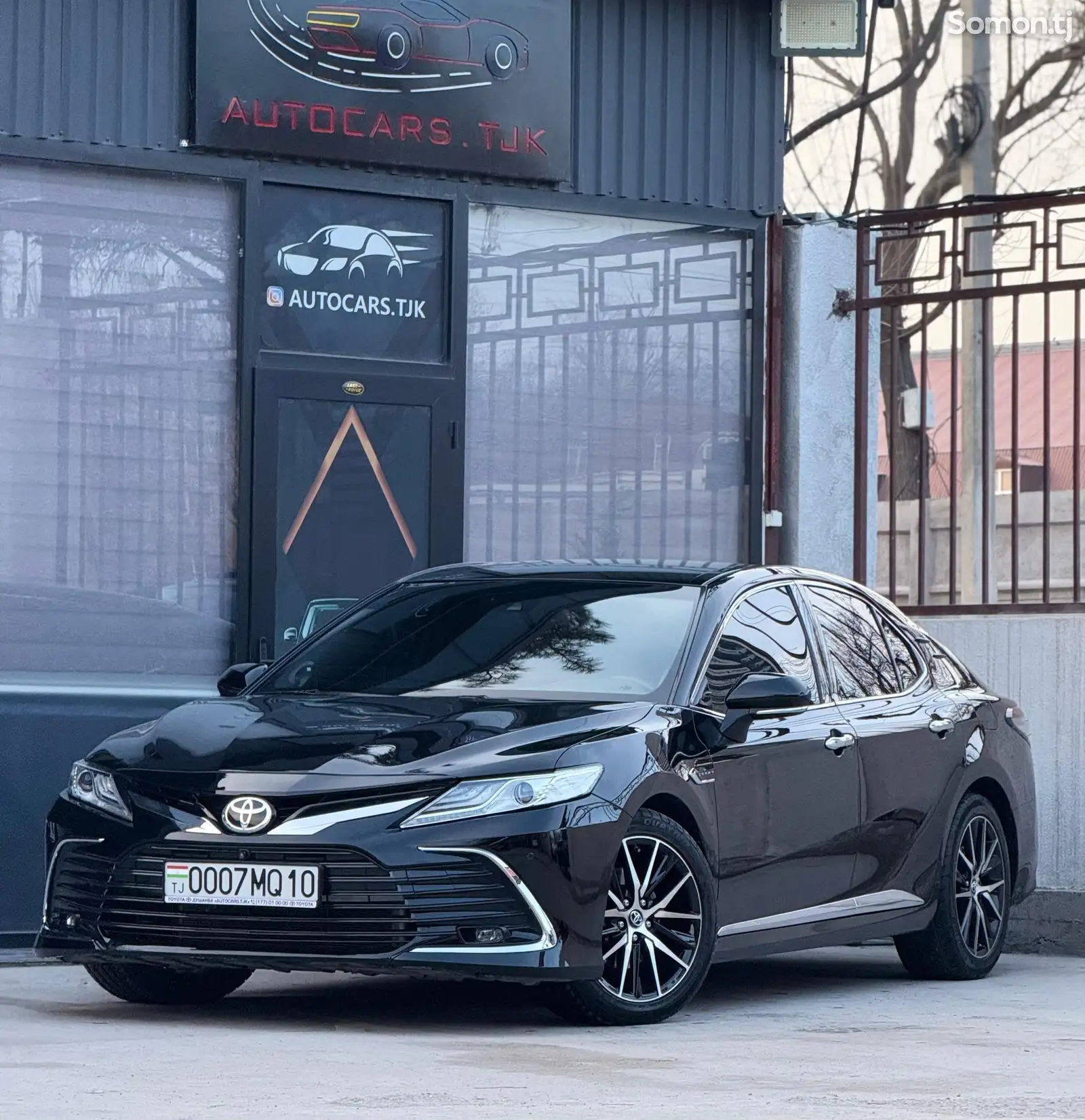 Toyota Camry, 2019-1