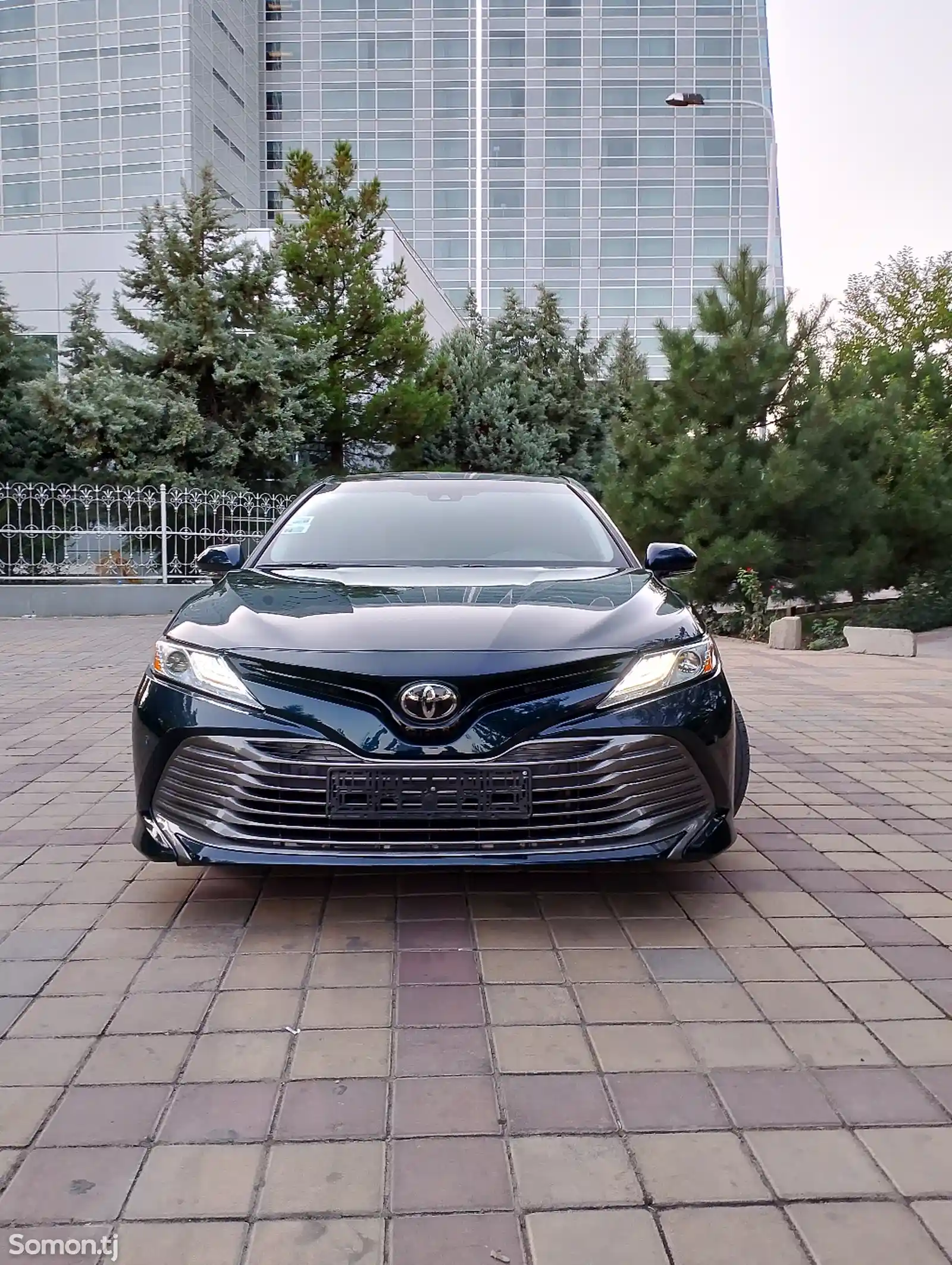 Toyota Camry, 2018-1