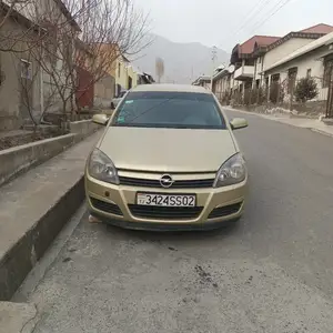 Opel Astra H, 2004