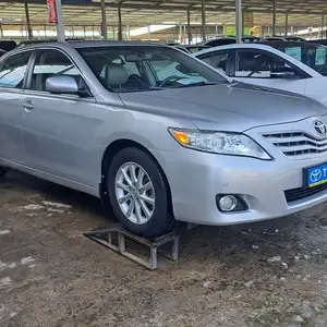 Toyota Camry, 2011