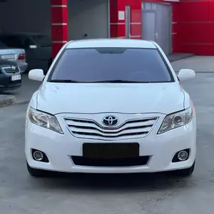 Toyota Camry, 2011