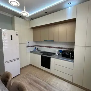 2-комн. квартира, 7 этаж, 87м², Роддом 2, Дом Печати