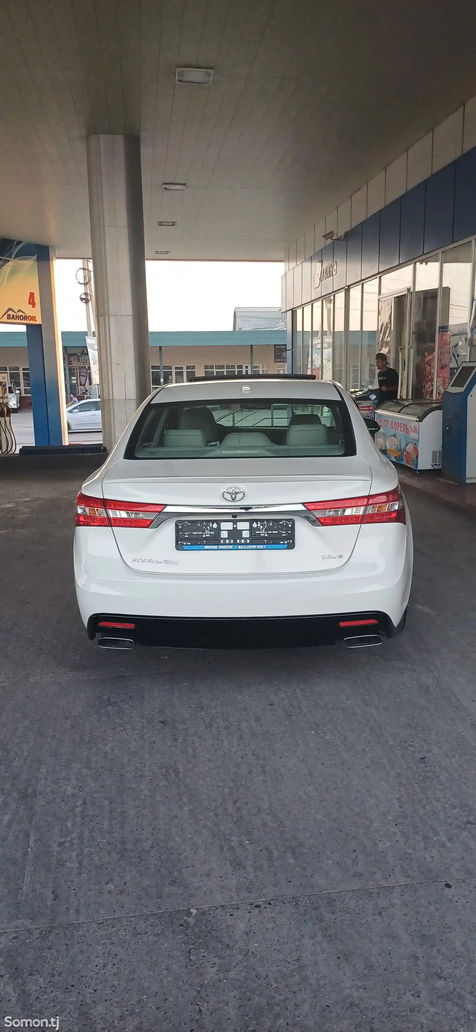 Toyota Avalon, 2016-10