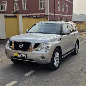 Nissan Patrol, 2011