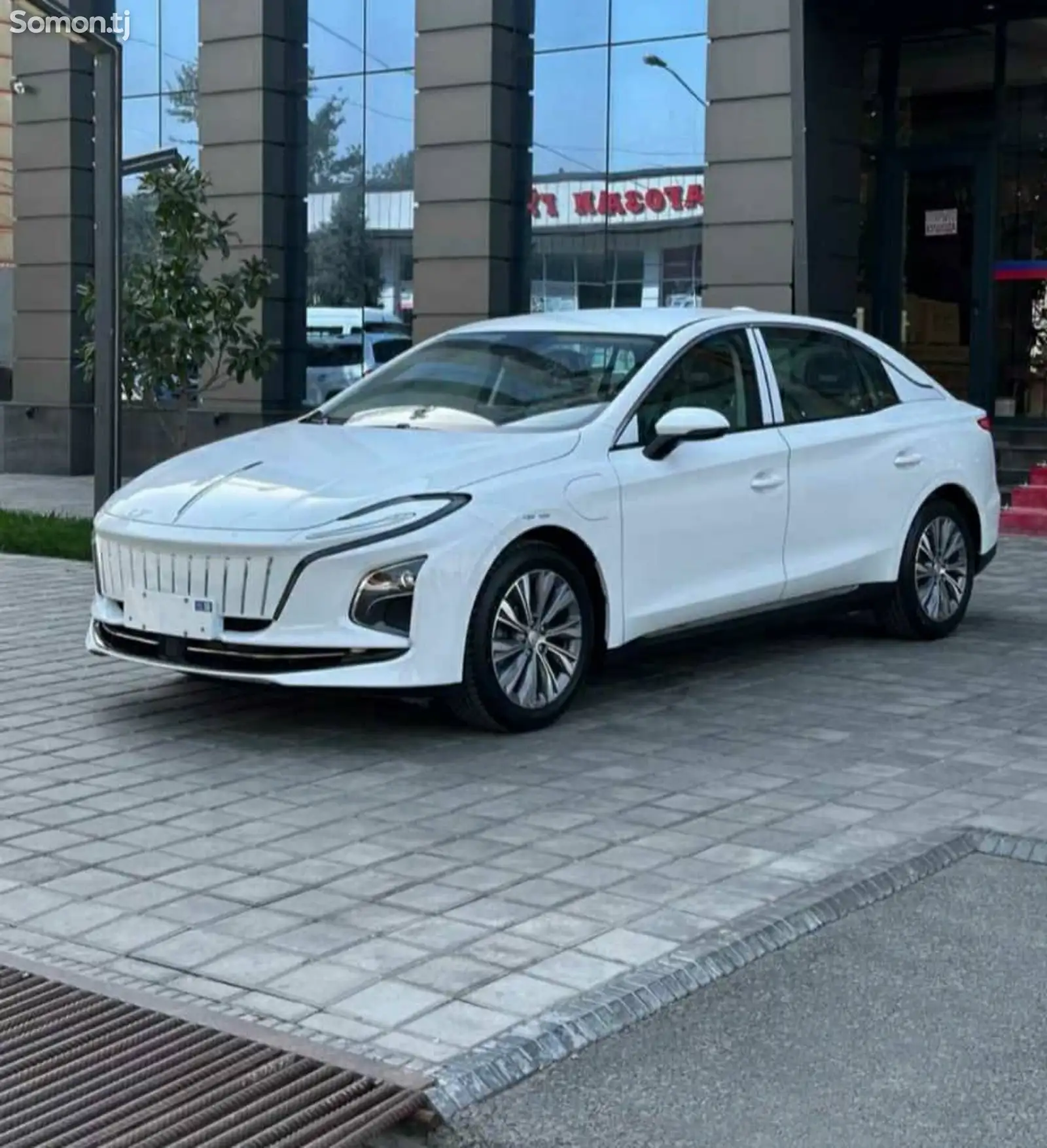 Hongqi E-QM5, 2024-3