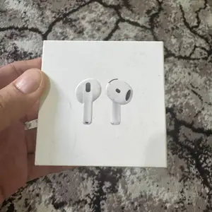 Наушники AirPods 4