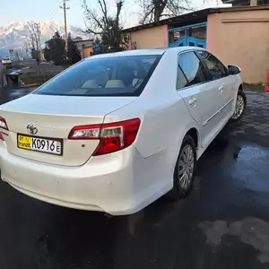 Toyota Camry, 2012