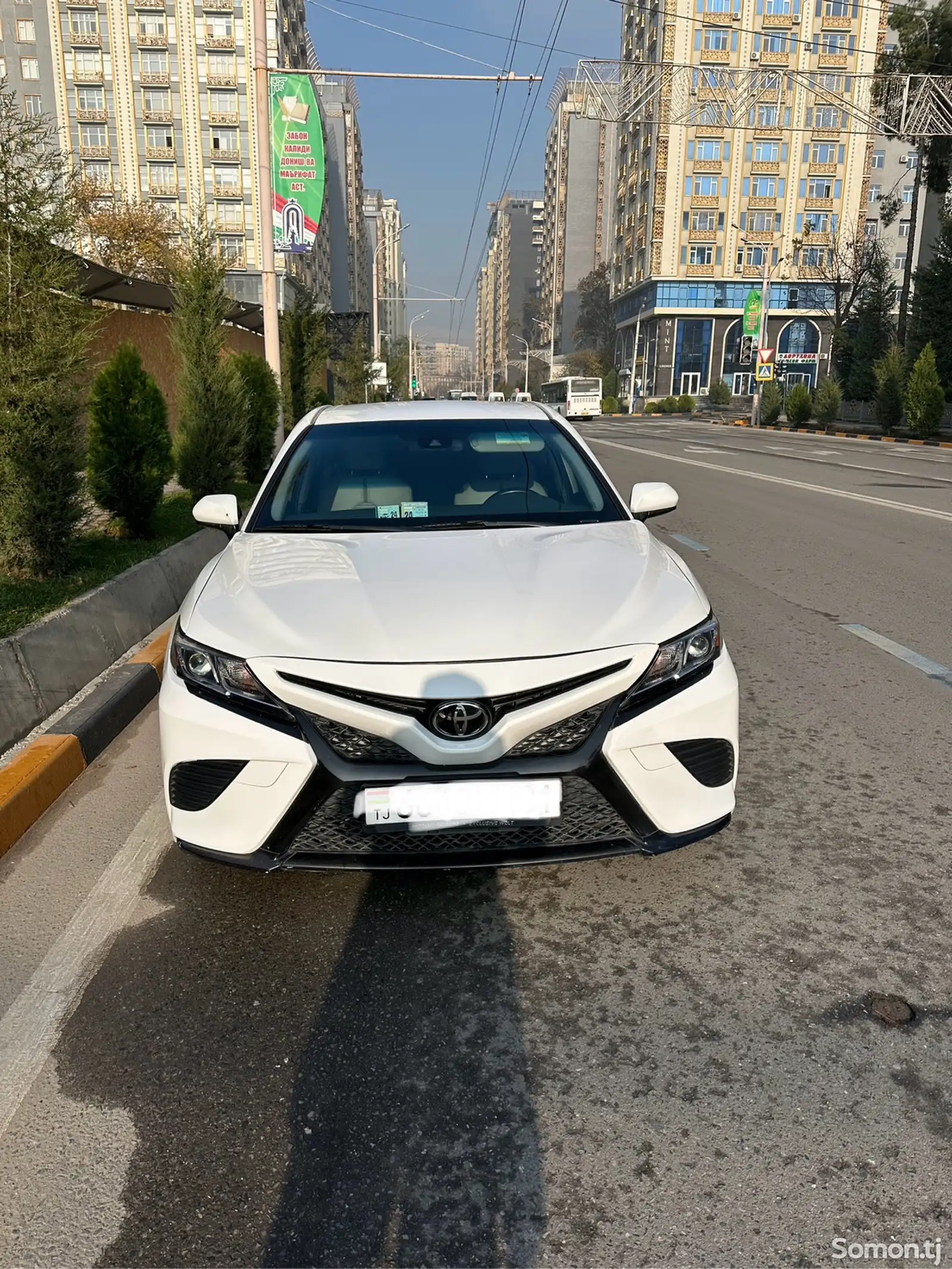 Toyota Camry, 2018-1