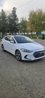 Hyundai Elantra, 2018-4