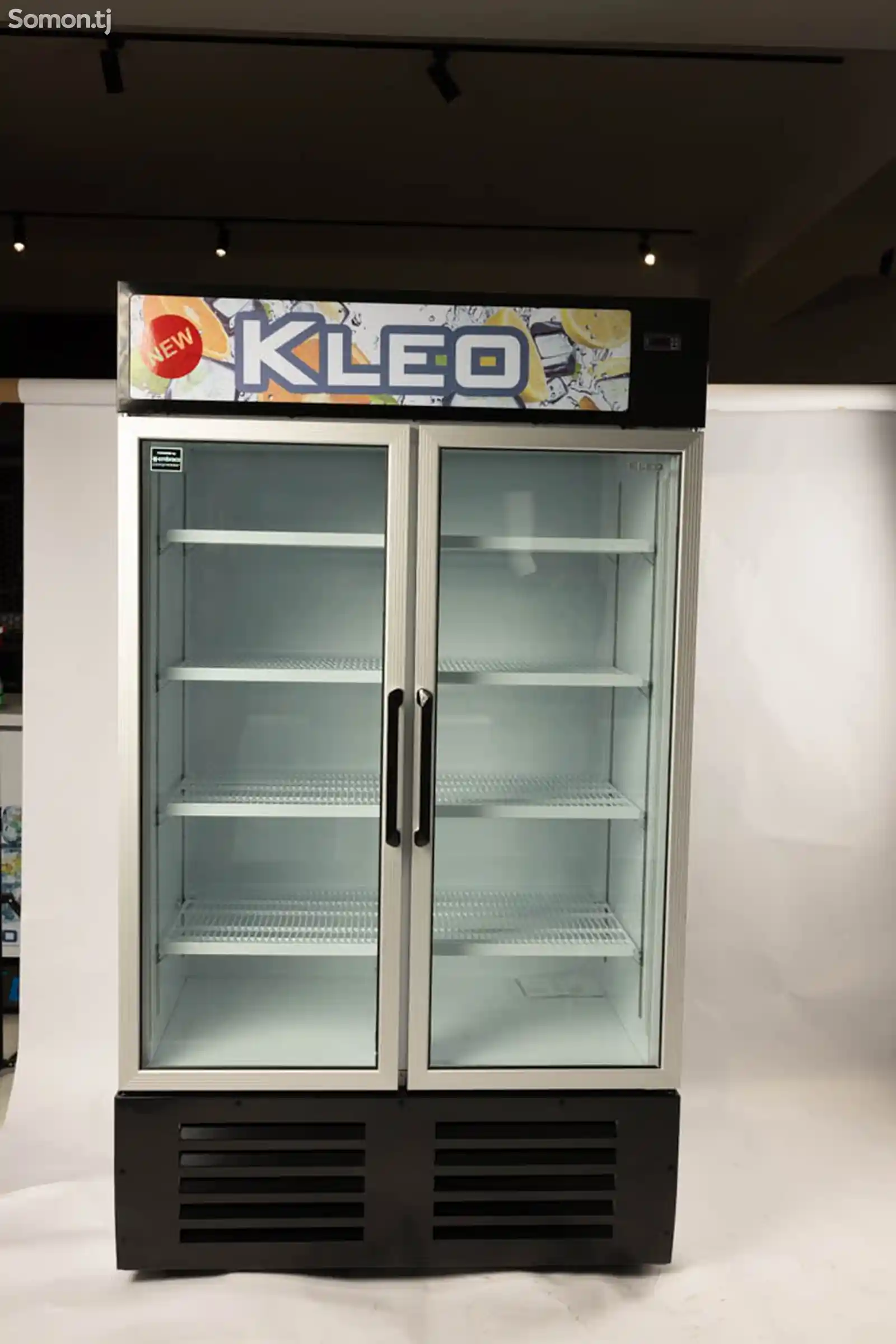 Витринный холодильник Кleo 1100-3